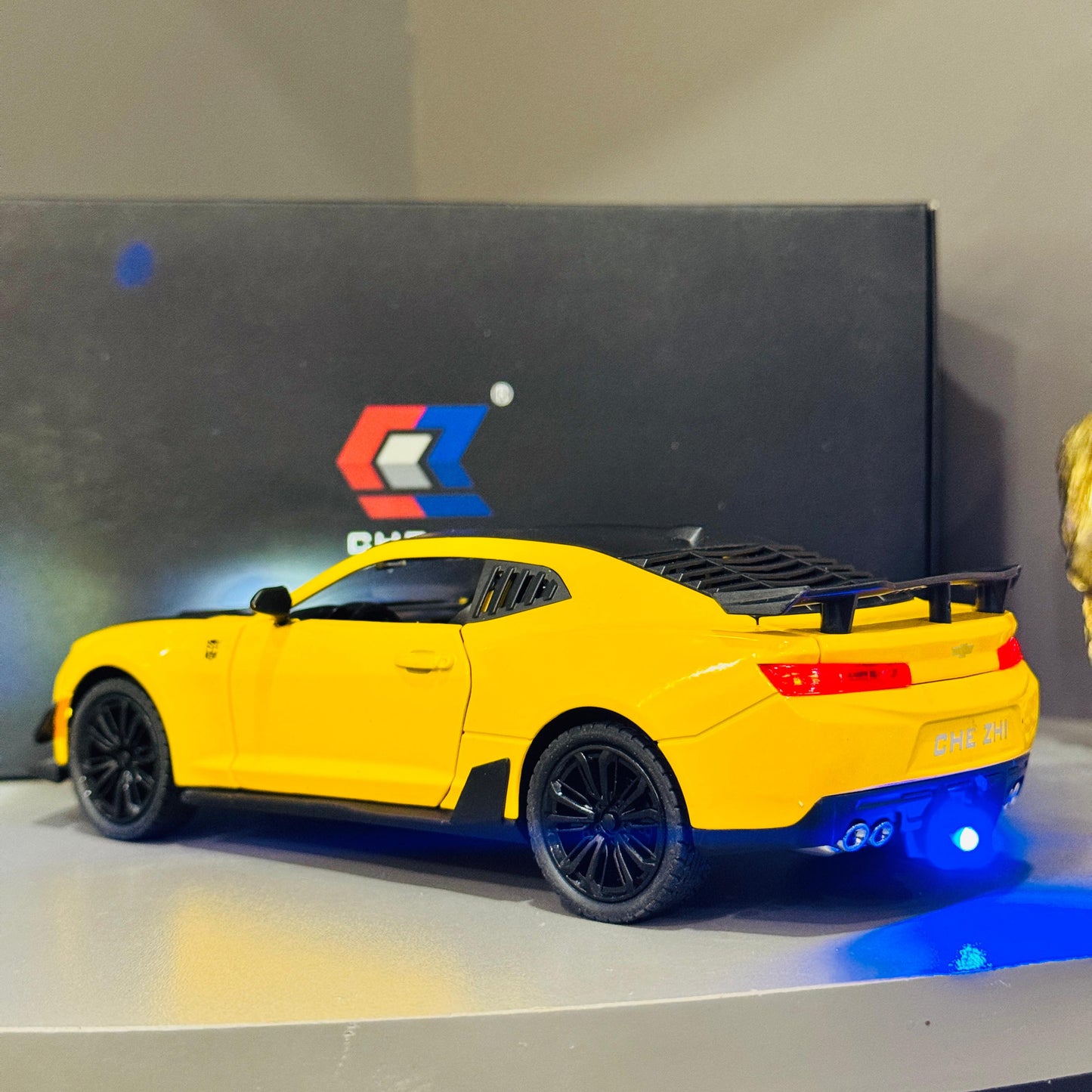 1:24 Transformers 5 Bumblebee Chevrolet Camaro Diecast Model Car – Metal Body, Exhaust Smoke, Pull Back Action, Lights & Sound – Alloy Special Edition Toy for Kids & Collectors - Mahal Al Madinahdiecast carMahal Al MadinahMahal Al Madinah1:24 Transformers 5 Bumblebee Chevrolet Camaro Diecast Model Car By CHI ZHI – Metal Body, Pull Back Action, Lights & Sound – Alloy Special Edition Toy for Kids & Collectors.1:24 Transformers 5 Bumblebee Chevrolet Camaro Diecast Model Car – Metal Body, Exhaust Sm