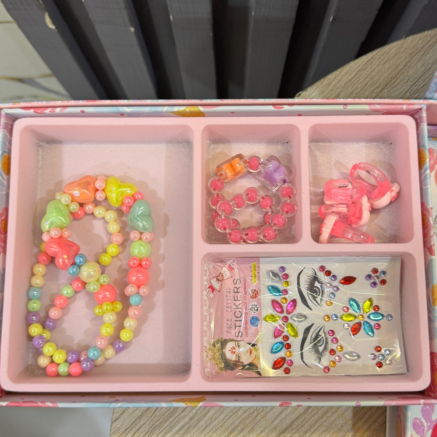 42 Pcs Realistic Unicorn Makeup & Jewellery Briefcase for Girls – Pretend Beauty Set with Lipstick, Jewelry, Hair Accessories & Carry Case – Magical Gift for GIRLS - Mahal Al MadinahMAKEUP KITMahal Al MadinahMahal Al Madinah42 Pcs Realistic Unicorn Makeup & Jewellery Briefcase for Girls – Pretend Beauty Set with Lipstick, Jewelry, Hair Accessories & Carry Case – Magical Gift for GIRLS42 Pcs Realistic Unicorn Makeup & Jewellery Briefcase for Girls – Pretend Beauty Set with Lipstick, Jewelry, Hair