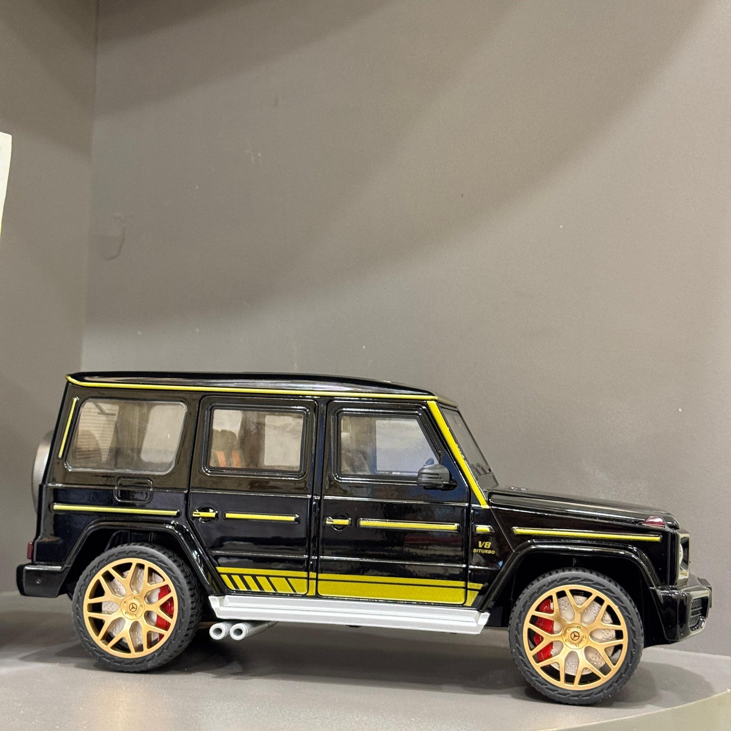 1:18 Mercedes AMG G63 Diecast Model Car | Luxury SUV Alloy Scale Model with Sound & Light | Opening Doors | Collectible Toy for Kids & Adults - Mahal Al Madinahdiecast carMahal Al MadinahMahal Al Madinah1:18 Mercedes AMG G63 Diecast Model Car | Luxury SUV Alloy Scale Model with Sound & Light | Opening Doors | Collectible Toy for Kids & Adults1:18 Mercedes AMG G63 Diecast Model Car | Luxury SUV Alloy Scale Model with Sound & Light | Opening Doors | Collectible Toy for Kids & Adults