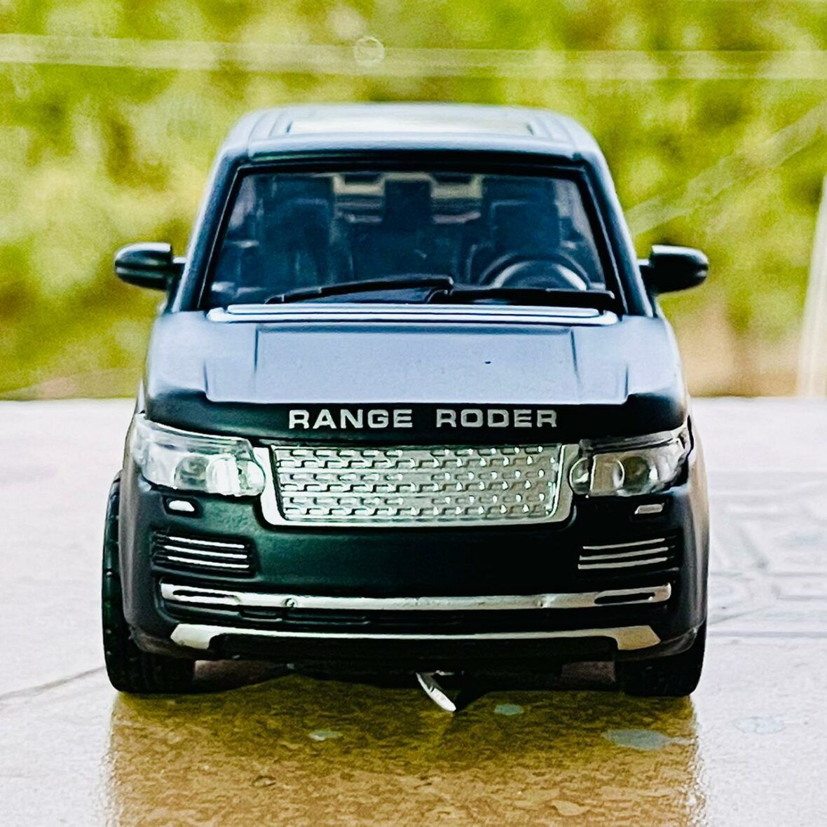 1:32 Land Rover Range Rover SUV 🚙 | Diecast Alloy Model Car | Pull Back with Sound & Light | Off - Road Vehicle Toy | Kids Gift & Collection - Mahal Al MadinahMahal Al MadinahMahal Al Madinah1:32 Land Rover Range Rover SUV 🚙 | Diecast Alloy Model Car | Pull Back with Sound & Light | Off - Road Vehicle Toy | Kids Gift & Collection.1:32 Land Rover Range Rover SUV 🚙 | Diecast Alloy Model Car | Pull Back with Sound & Light | Off - Road Vehicle Toy | Kids Gift & Collection