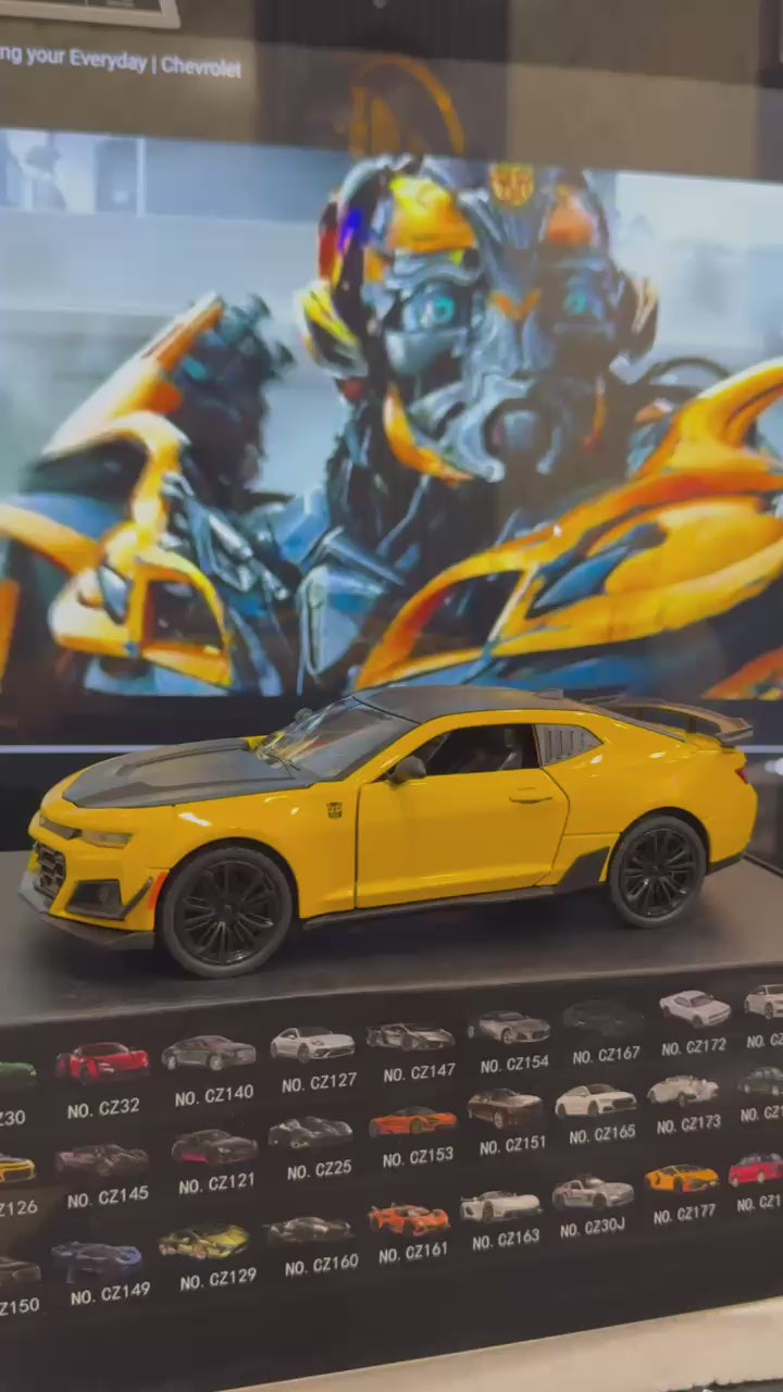 1:24 Transformers 5 Bumblebee Chevrolet Camaro Diecast Model Car By CHI ZHI – Metal Body, Pull Back Action, Lights & Sound – Alloy Special Edition Toy for Kids & Collectors.