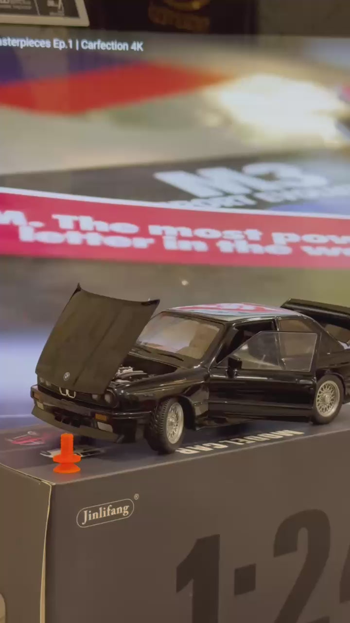 BMW M3 E30 Jinlifang 1:24 Diecast Model Car – Metal Body, Pull Back Action, Openable Doors, Lights & Sound – Collector’s Edition Toy for Kids & Adults.